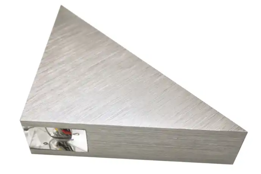 AC110V 220V Modern Bedroom Hallway Decorate Lamp Triangle Shape Led Aluminium Wall Light