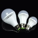 E27 Built-in Battery Intelligent LED Emergency Rechargeable Charger Led Bulb Light Lamp 7w