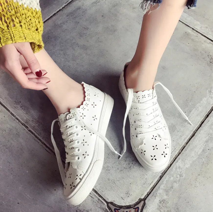 Breathable Women Pierced Upper Shoes Stylish Flat Casual Shoes Women Summer Season Hollow Out