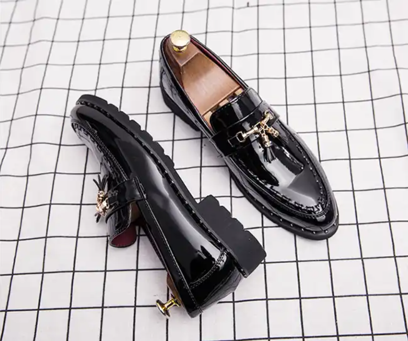 Retro Men Leather Shoes, Slip-on Sequined Tassel Men Dress Loafers Luxury Nightclub Shoes