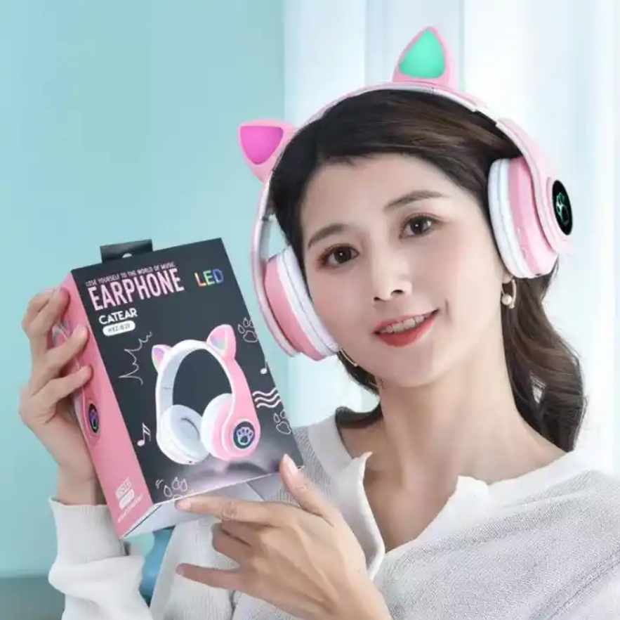 Cat Wireless OEM Headsets ,  wireless earphone with LED cute Earphones for Women