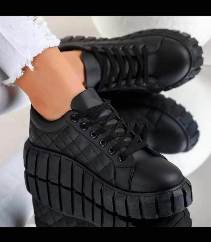 Thick sole breathable black vulcanized women platform shoes with laces size 37-42