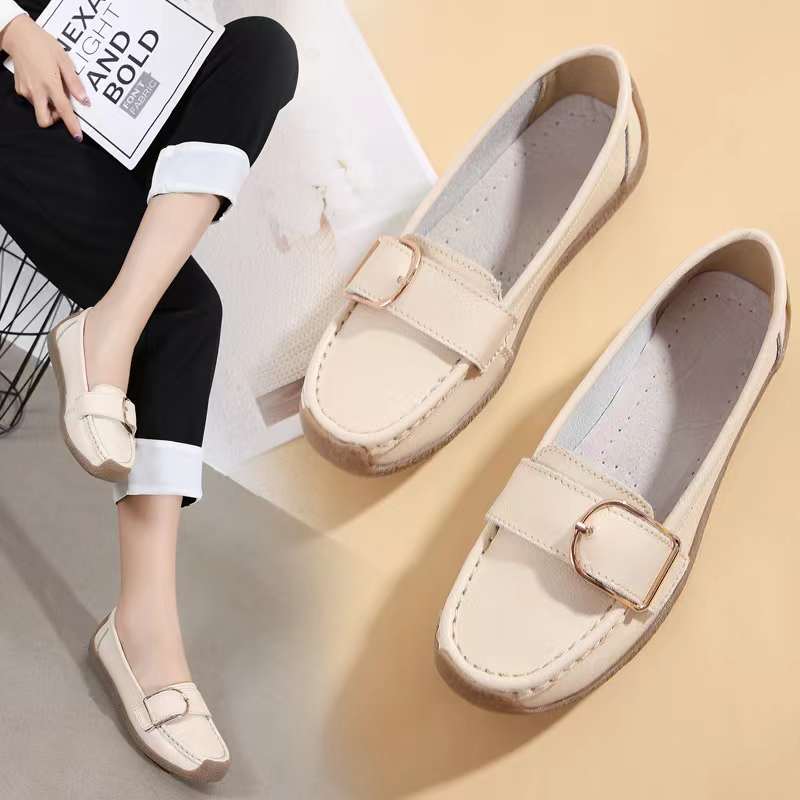 Ladies Simple Moccasin - Cream