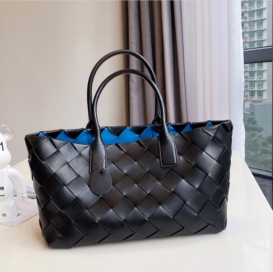 Women EMG7113 Woven Leather Handbag