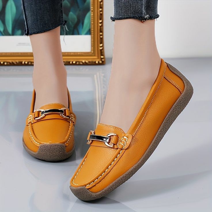 Women Metal DÃ©cor flats funky orange moccasins