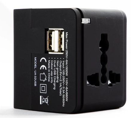 Adaptor Universal Traveller AD - 1006 With USB Tronic